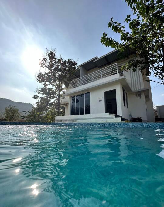 Aum Pet Friendly Villa Karjat